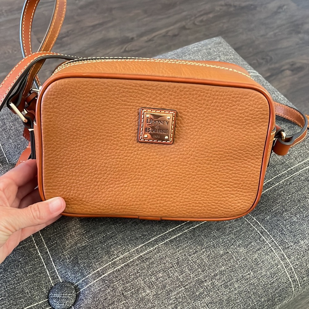 Dooney & Bourke camel color purse